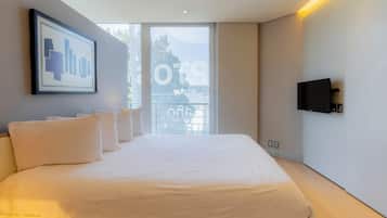 Deluxe Suite, Balcony