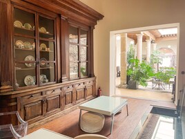 32-inch flat-screen TV with digital channels, TV