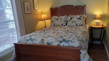 Ferienhütte, 1 Queen-Bett | Hochwertige Bettwaren, Pillowtop-Betten, individuell dekoriert