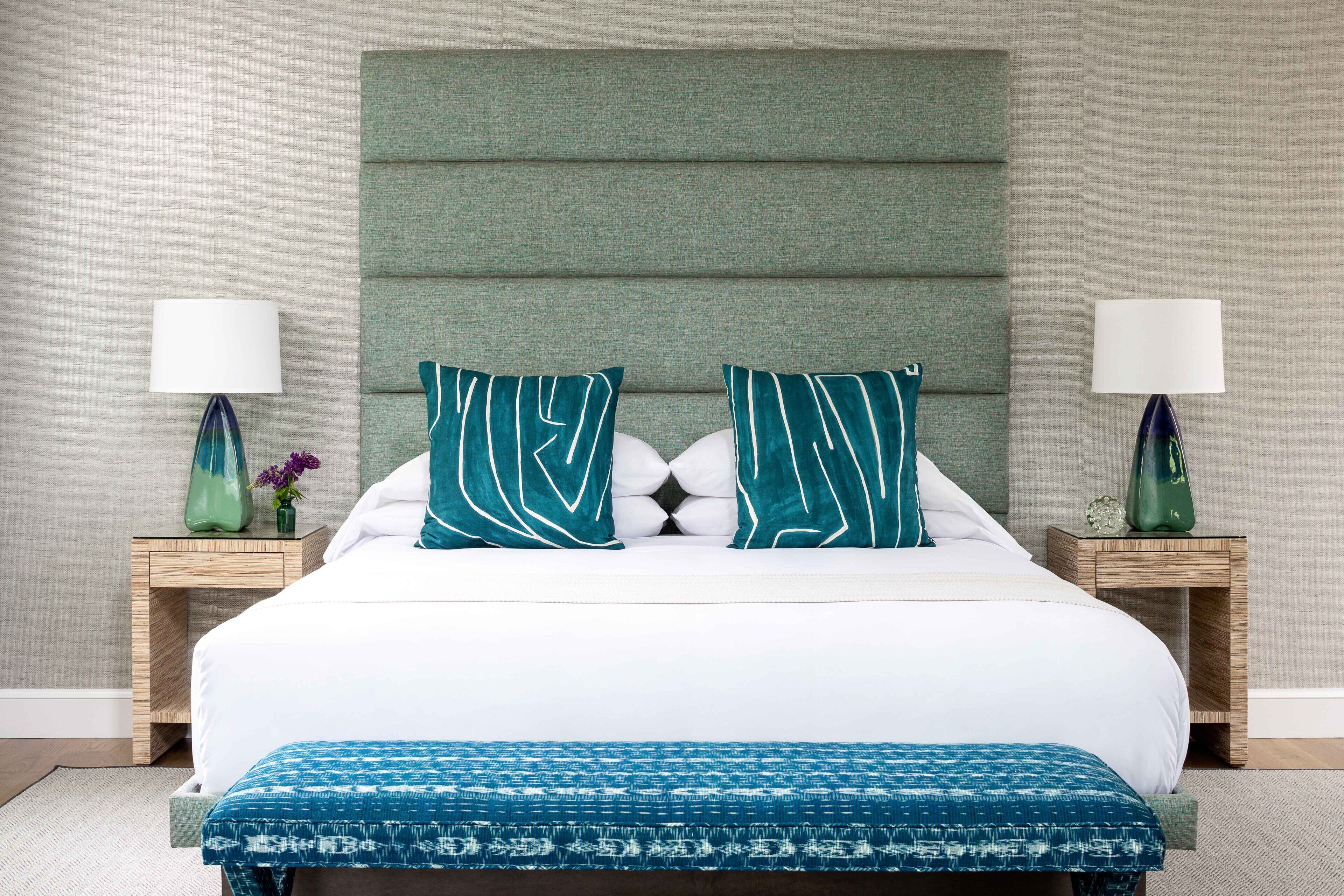 suite, 1 king bed with sofa bed | premium bedding, iron/ironing board, free wifi, bed sheets