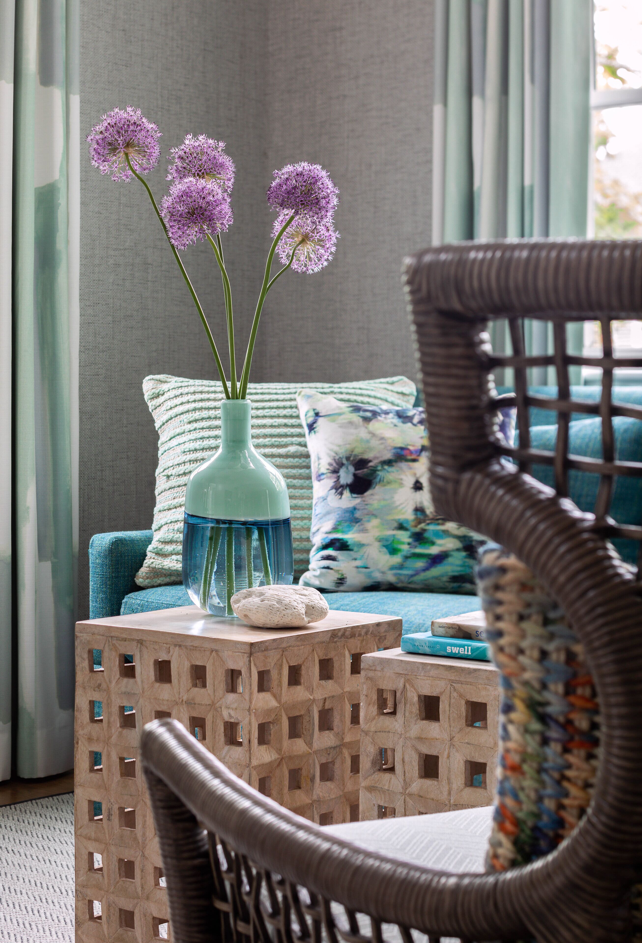 suite, 1 king bed with sofa bed | living area | 43-inch flat-screen tv with cable channels, tv