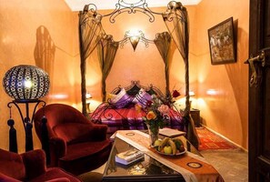 Superior-suite, privat bad | Barnesenger (inkludert) og ekstrasenger (mot et tillegg)