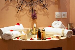 Hot tub, Turkish bath/hammam, body treatments, body wraps, body scrubs - Riad Bahia (Marrakech)