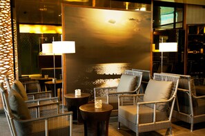 Lobby - Emerald Palace Hotel (Naypyidaw)