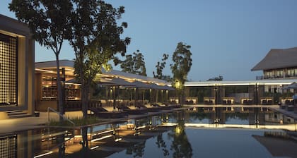 Emerald Palace Hotel