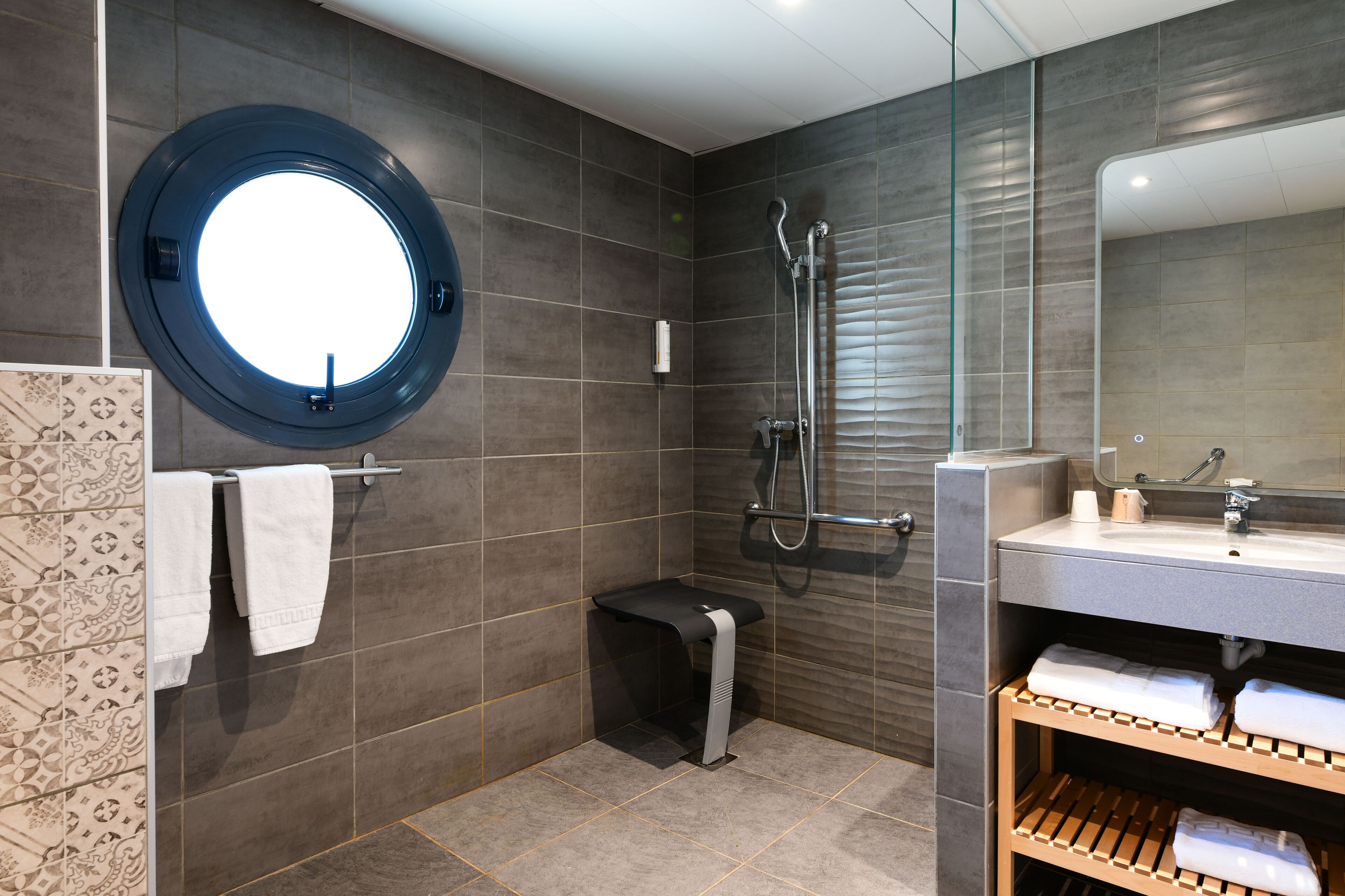 quadruple room, 1 bedroom, accessible | bathroom | hair dryer