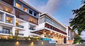 Front of property - HARRIS Hotel Seminyak Bali (Seminyak)
