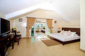 Superior Room - Willy's Beach Hotel (Boracay Island)