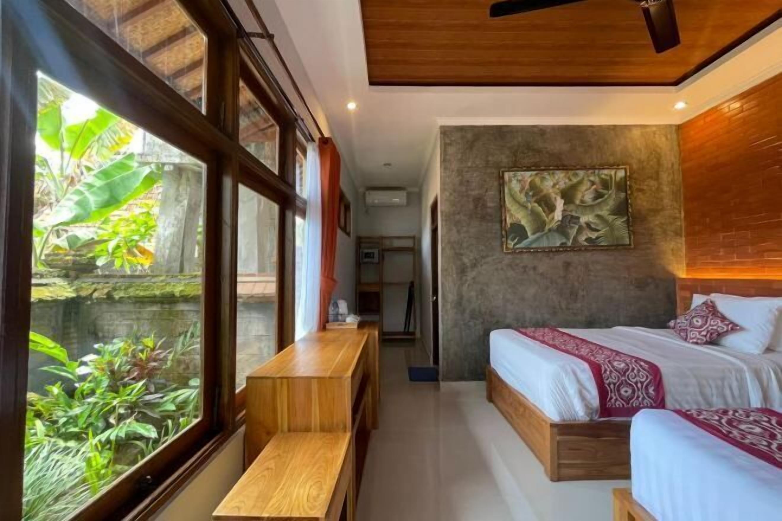 Egyptian cotton sheets, minibar, in-room safe, desk