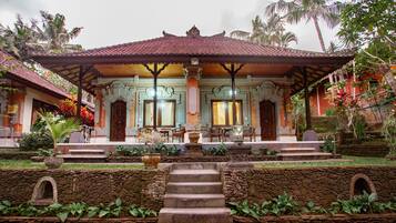 Deluxe With Shower | Terrace/patio