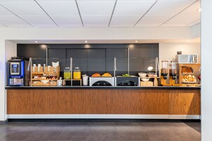 Free daily full breakfast