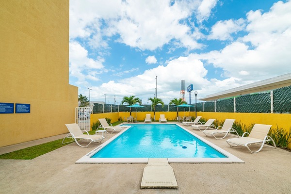 Udendørs pool