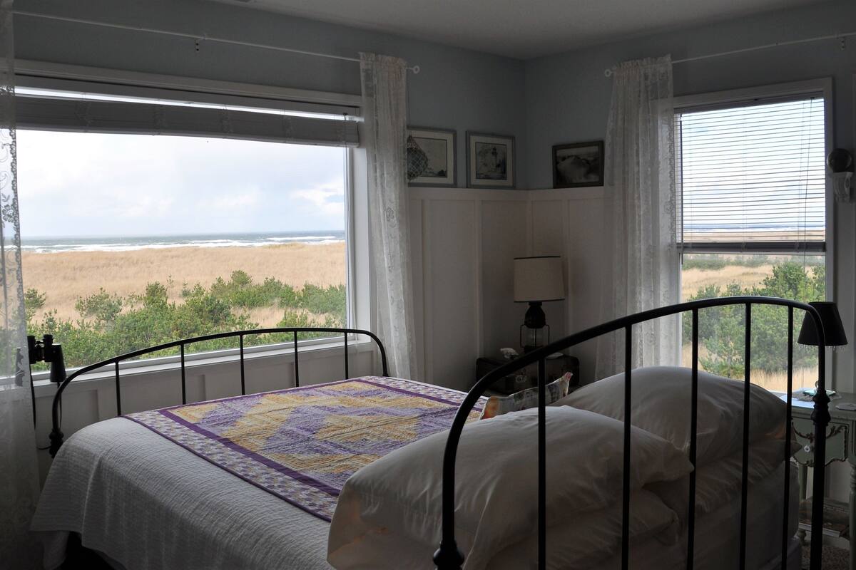 Christopher's Room | Premium bedding, WiFi (free)