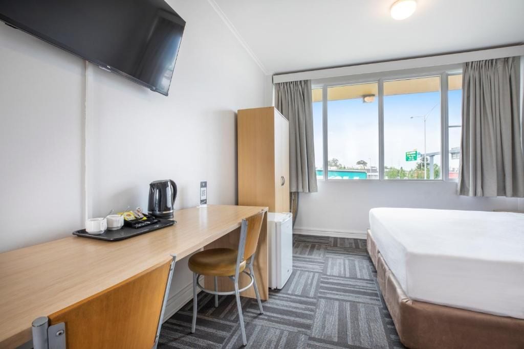 Photo - Meadow Inn Hotel-Motel