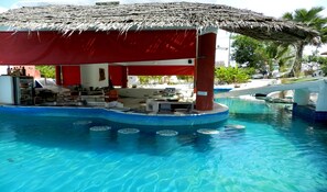 Bar ved poolen