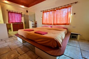 Standard Room | 1 bedroom, premium bedding, free minibar items, in-room safe - Mirabel Resort & Mini Golf (Pattaya)