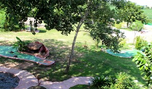 Mini-golf