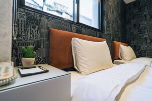 標準雙床房, 2 張單人床, 非吸煙房, 城市景 | 房內夾萬、書桌、熨斗/熨衫板、免費 Wi-Fi