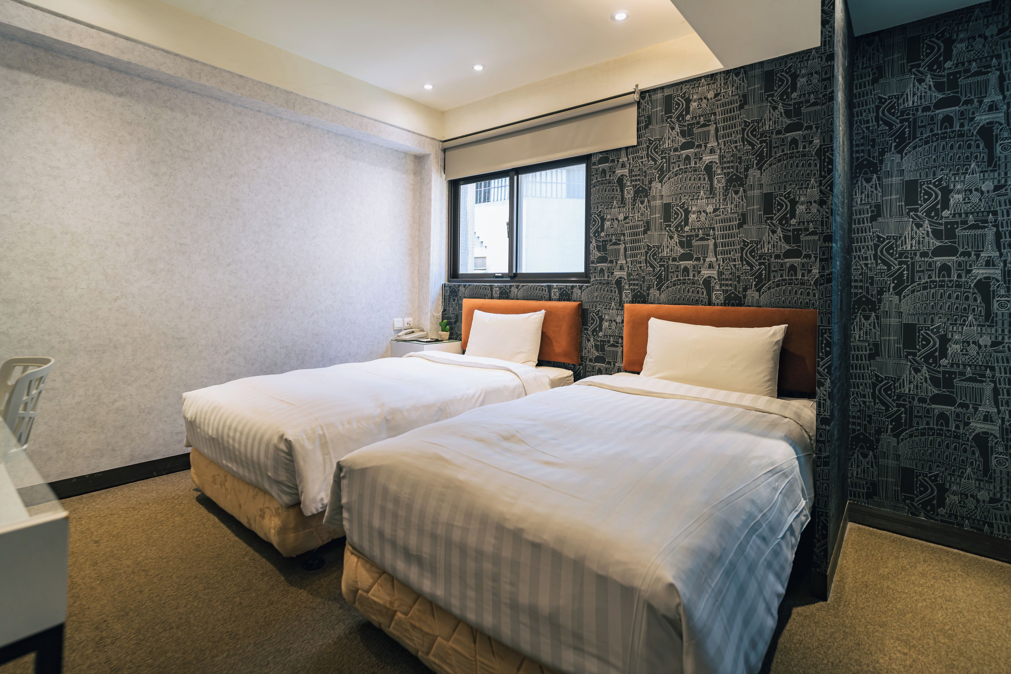 standard twin room, 2 single beds, non smoking, city view | in-room safe, desk, iron/ironing board, free wifi