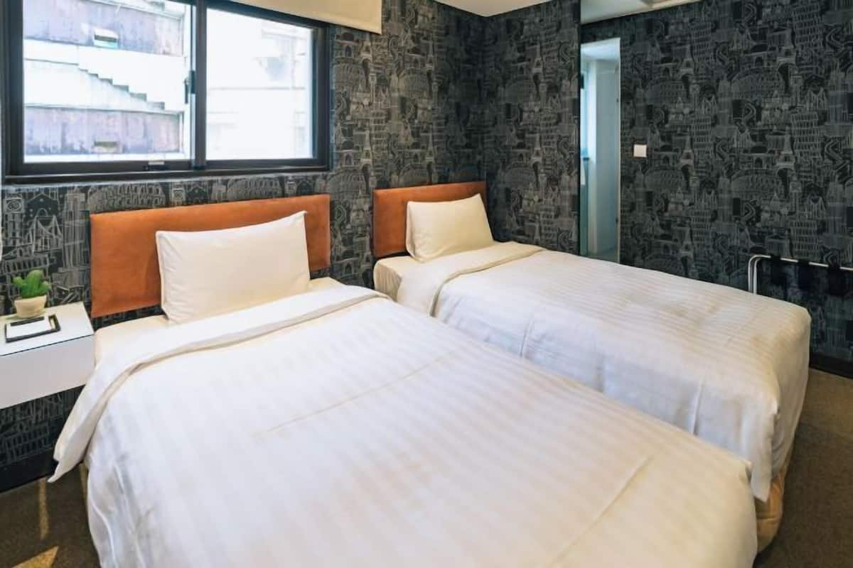 In-room safe, desk, iron/ironing board, free WiFi