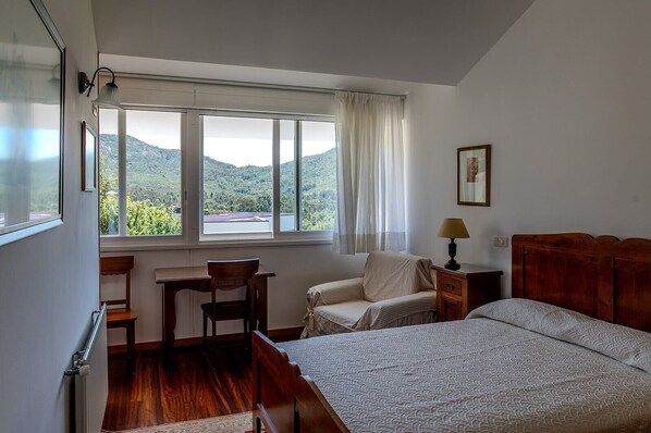 Standard Double Room, Mountain View