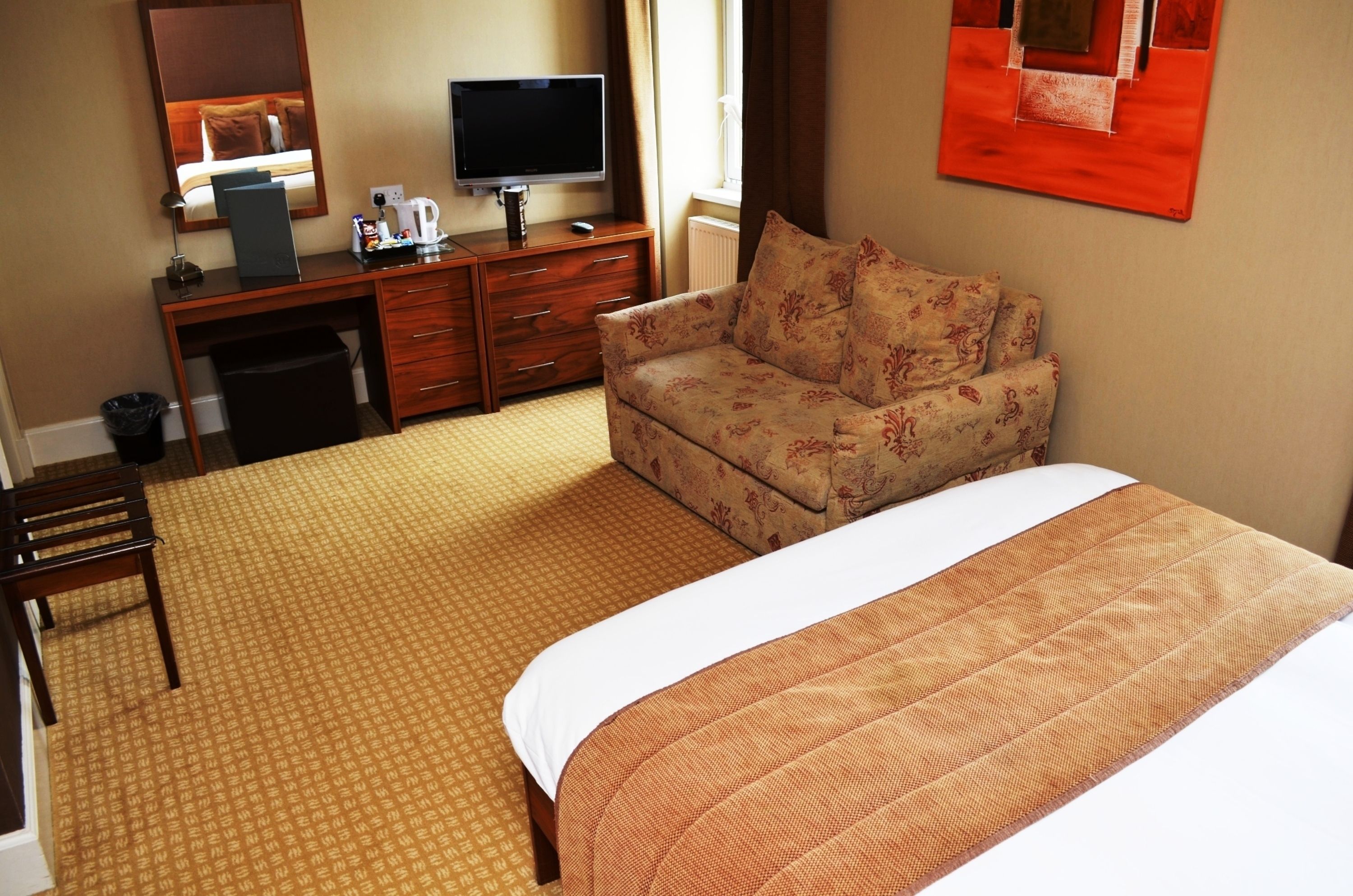 desk, iron/ironing board, free wifi, bed sheets