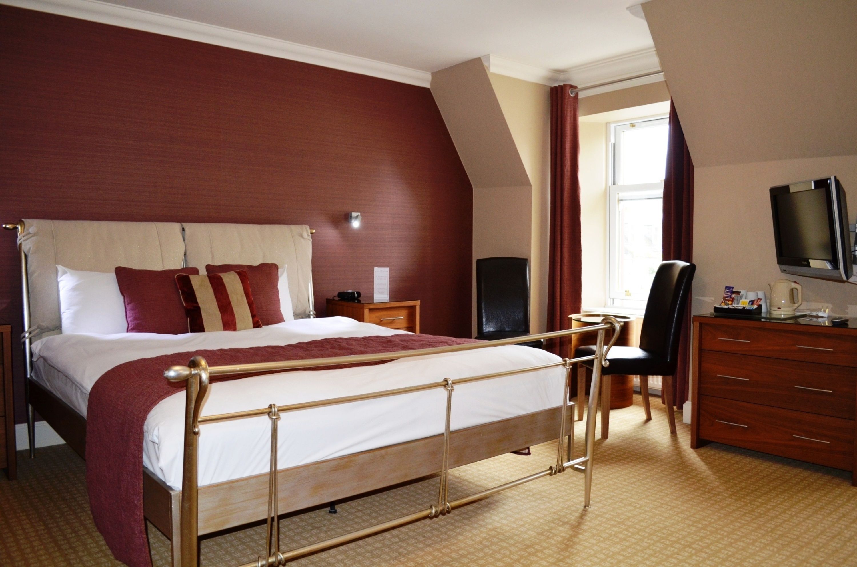 desk, iron/ironing board, free wifi, bed sheets