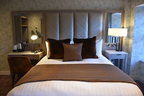 Bureau, fer et planche Ă repasser, accĂšs au Wi-Fi (inclus)