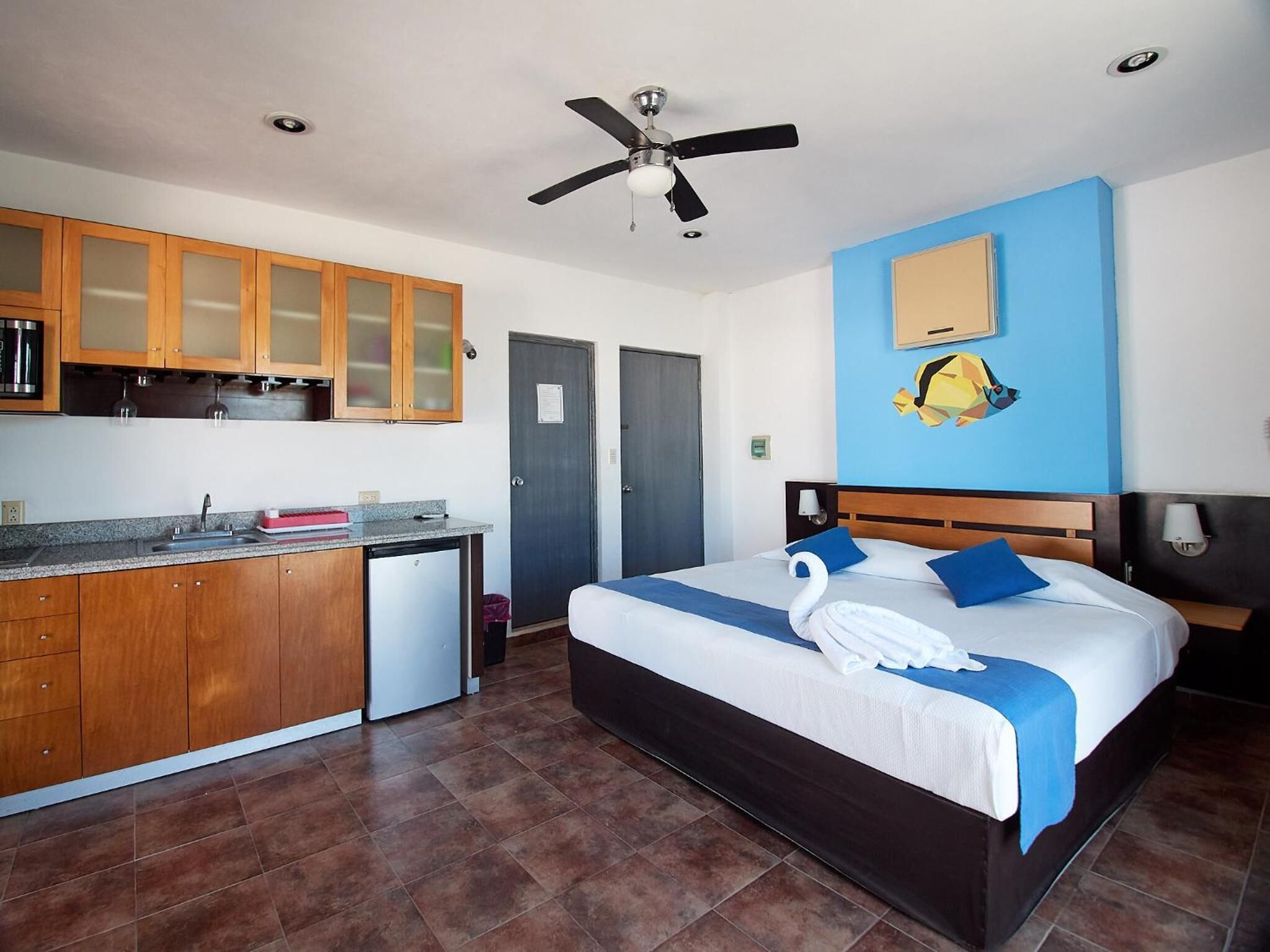 in-room safe, desk, free wifi, bed sheets