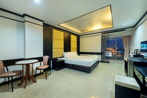 Deluxe Double or Twin Room | Premium bedding, minibar, in-room safe, desk - The Legacy Hotel (Nonthaburi)