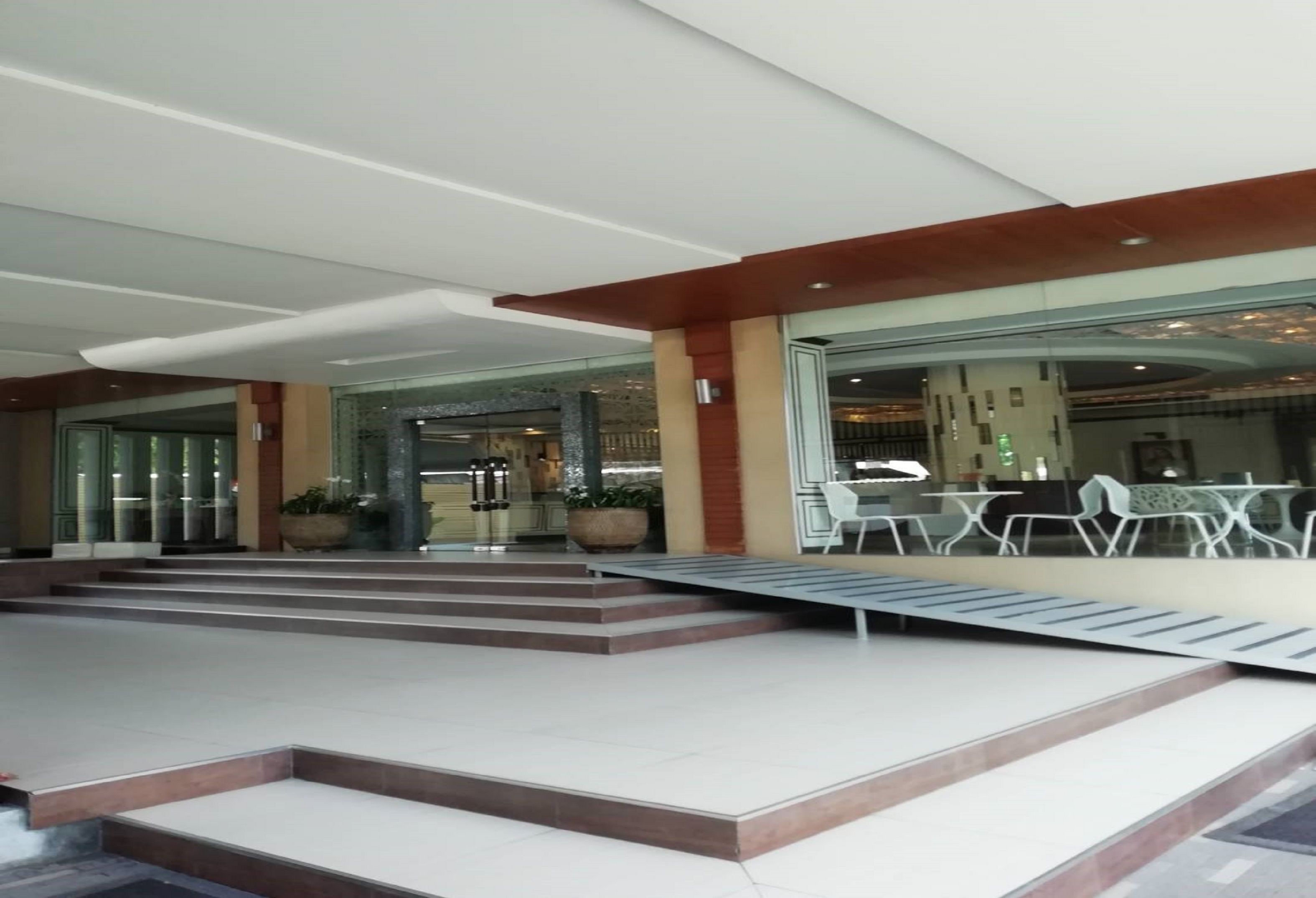 مدخل المنشأة