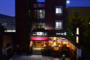 Voorkant van accommodatie