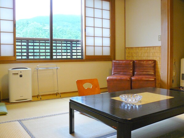 Main Building Japanese Style Room, 8 Tatami