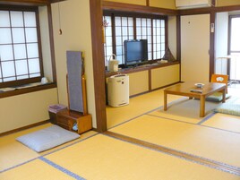 Main Building Japanese Style Room, 12 Tatami | Free WiFi