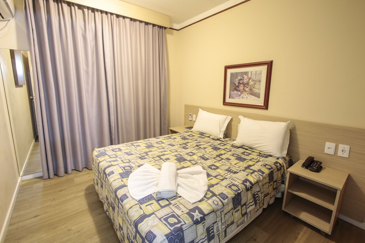 Apartemen, 1 kamar tidur (Double) | Minibar, brankas, dan tempat tidur bayi gratis