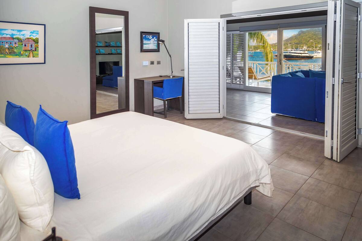 Penthouse, 2 Bedrooms, Balcony, Marina View | Premium bedding, in-room safe, desk, iron/ironing board