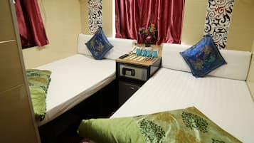 In-room safe, iron/ironing board, free WiFi