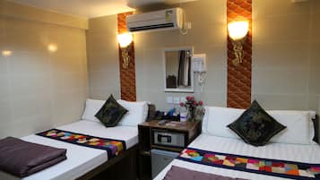 In-room safe, iron/ironing board, free WiFi