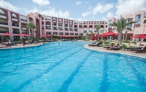 Indoor pool, seasonal outdoor pool - Hotel Lella Meriam (Zarzis)