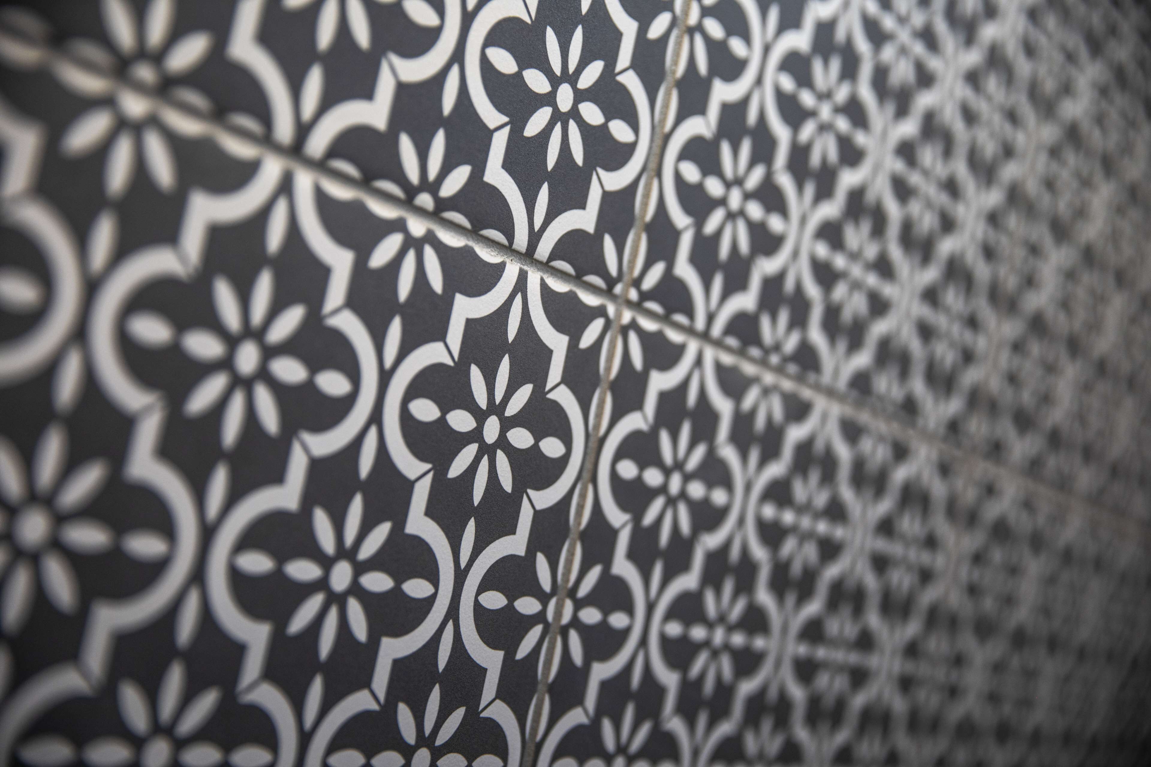 shower, free toiletries, towels