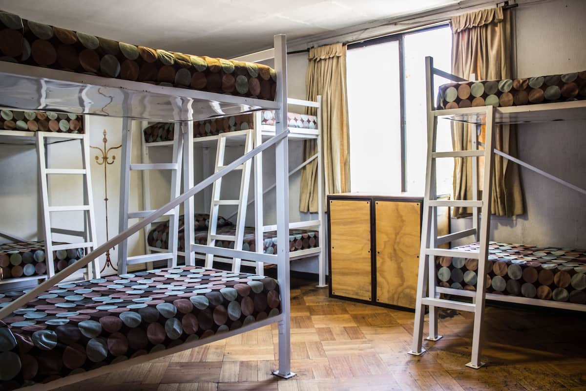 Shared Dormitory, Mixed Dorm, Shared Bathroom (Up to 6 beds) | 1 slaapkamer, een laptopwerkplek, gratis wifi, beddengoed