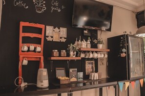 Colazione completa a pagamento, servita tutte le mattine 