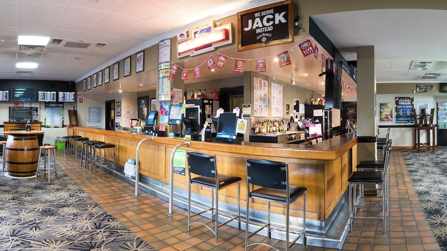 Nightcap at Rose & Crown Hotel