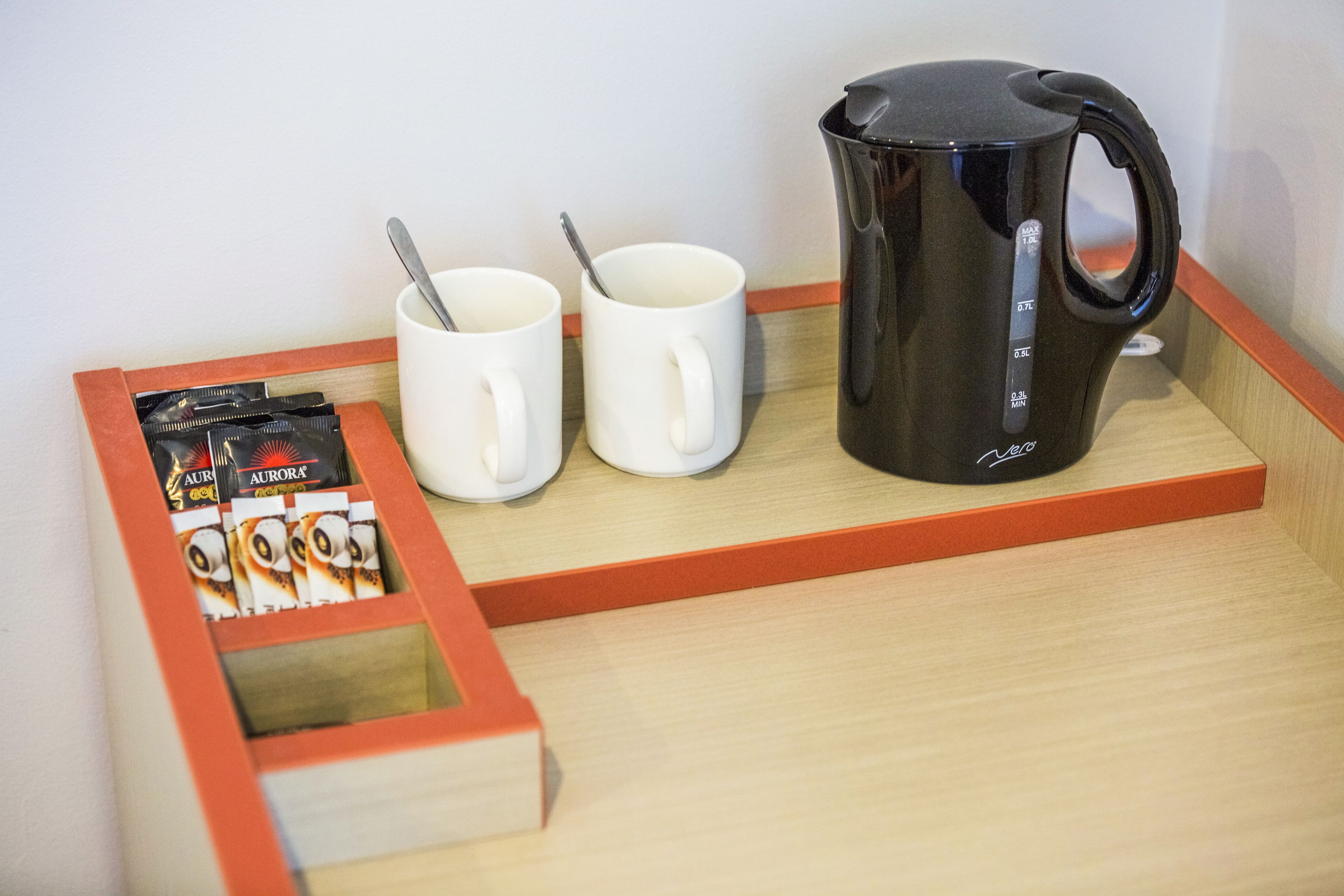 standard studio, 1 queen bed | coffee and/or coffee maker