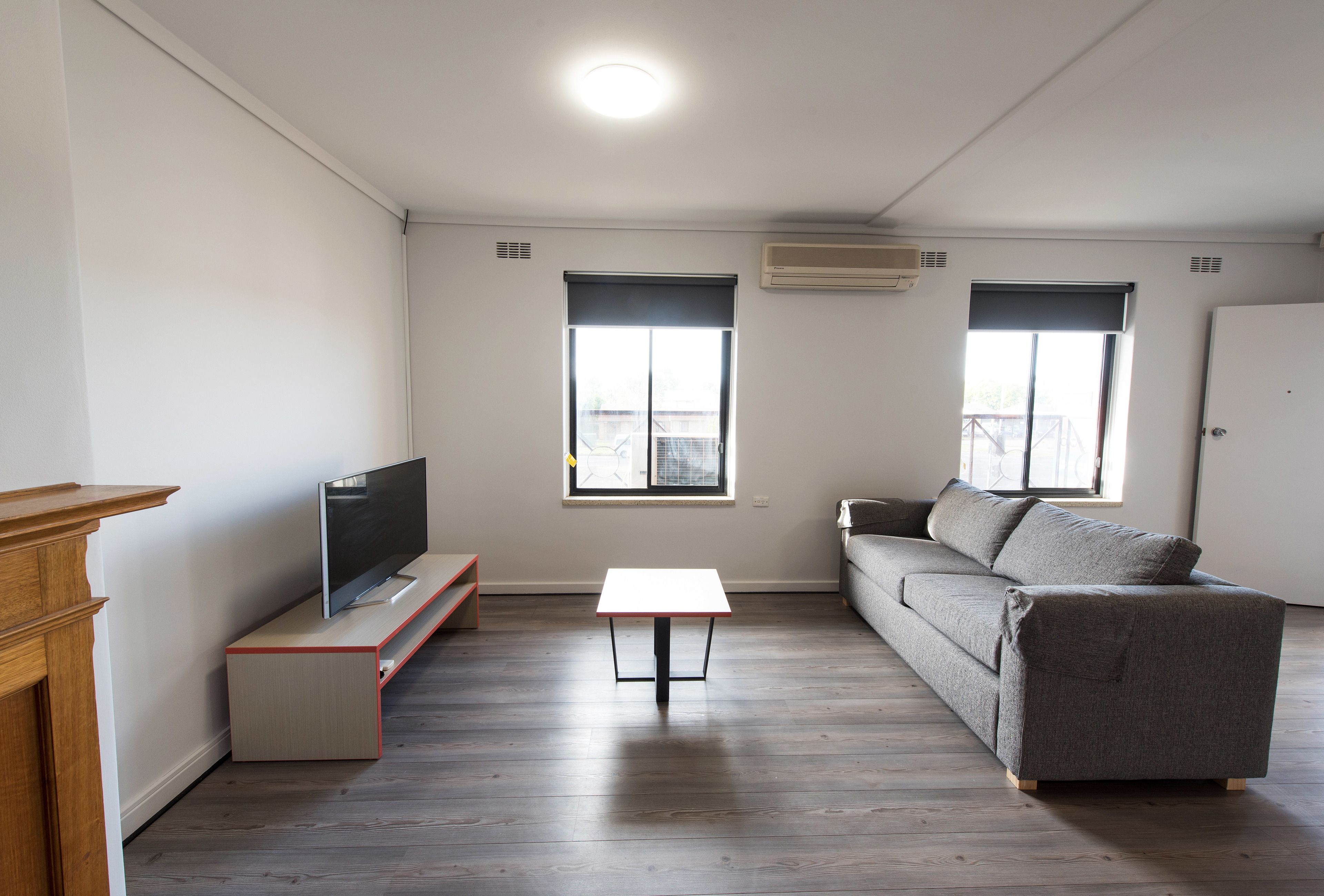 apartment, 1 bedroom | living area | tv