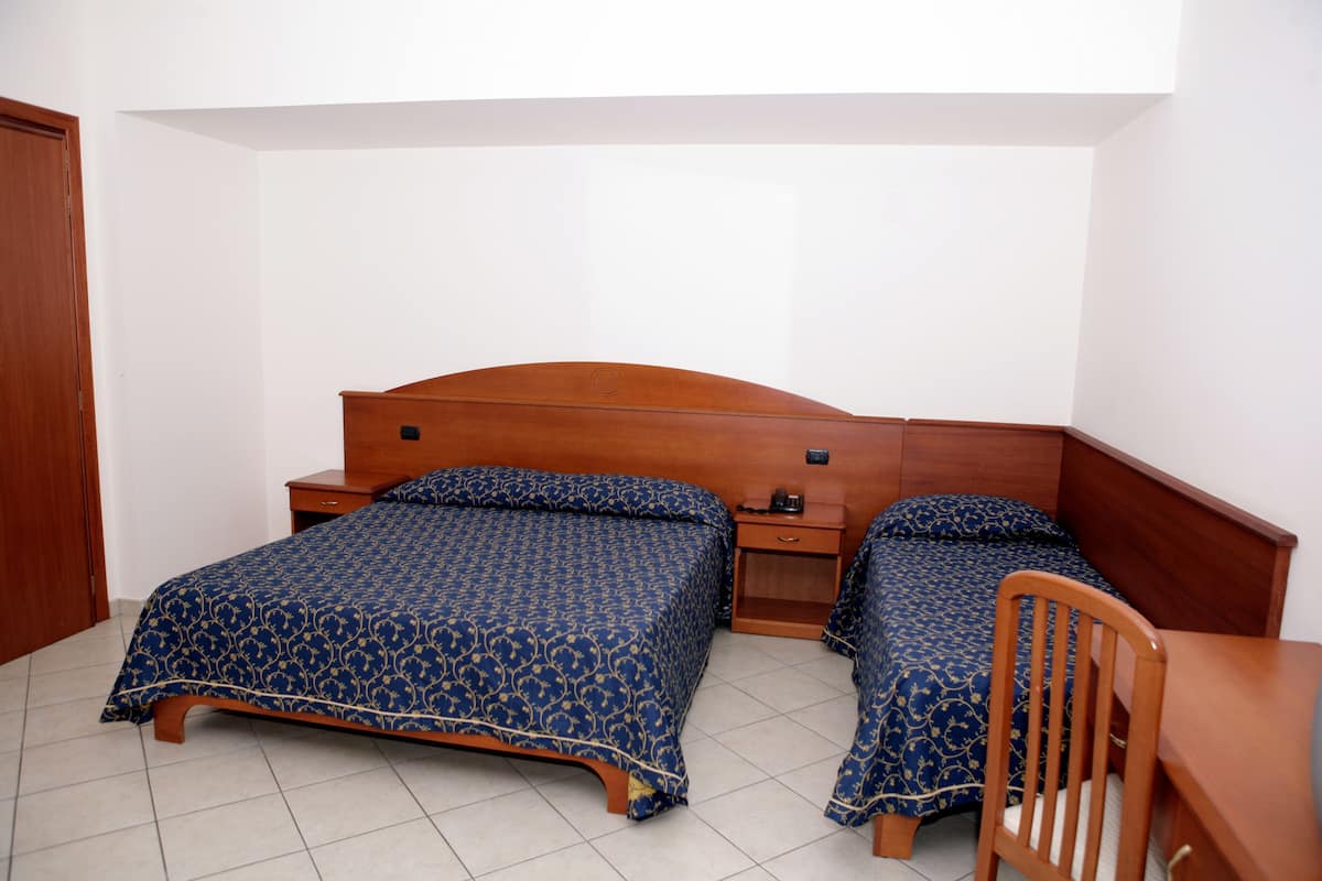 Dreibettzimmer