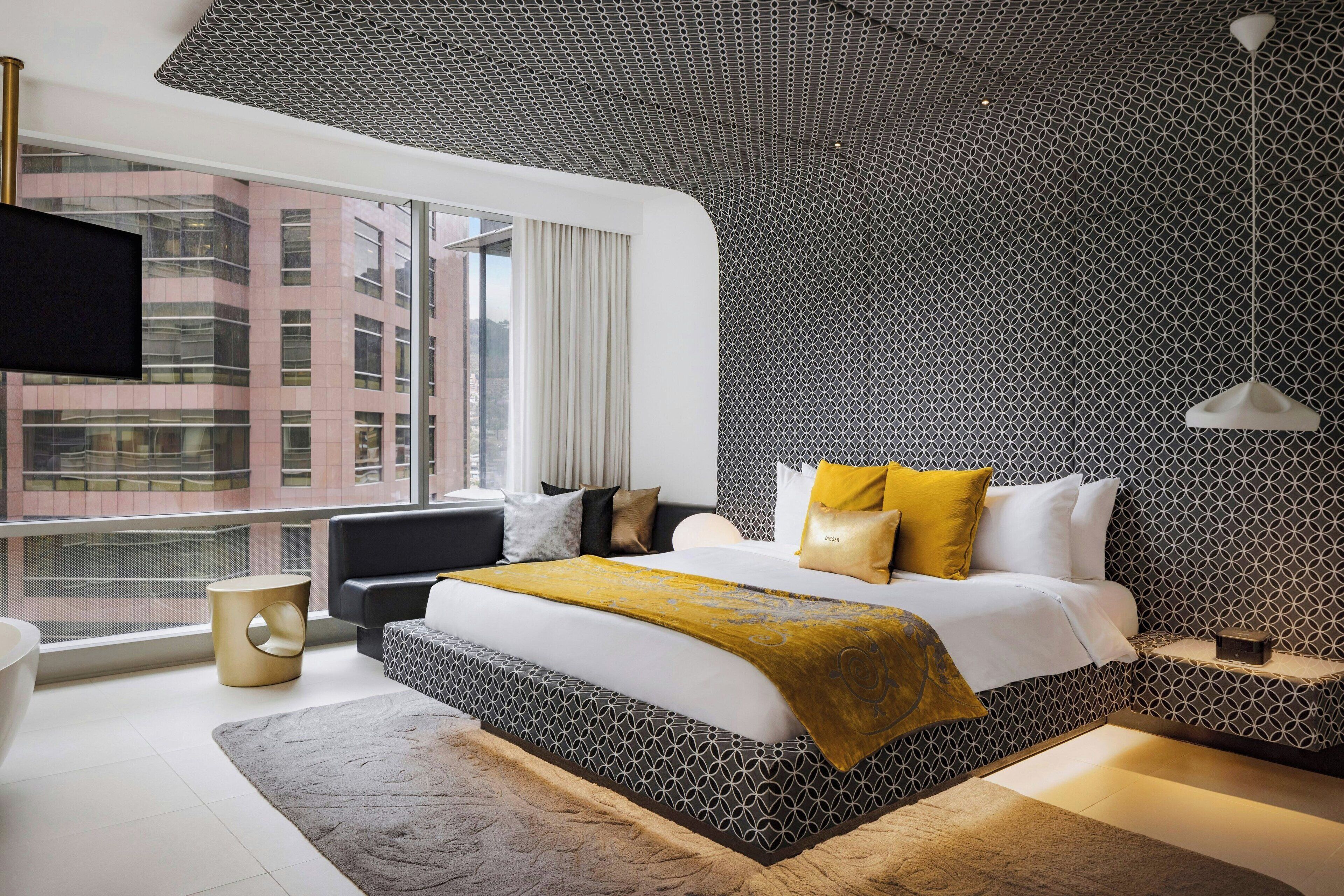 Ropa de cama de alta calidad, cubrecamas y minibar 