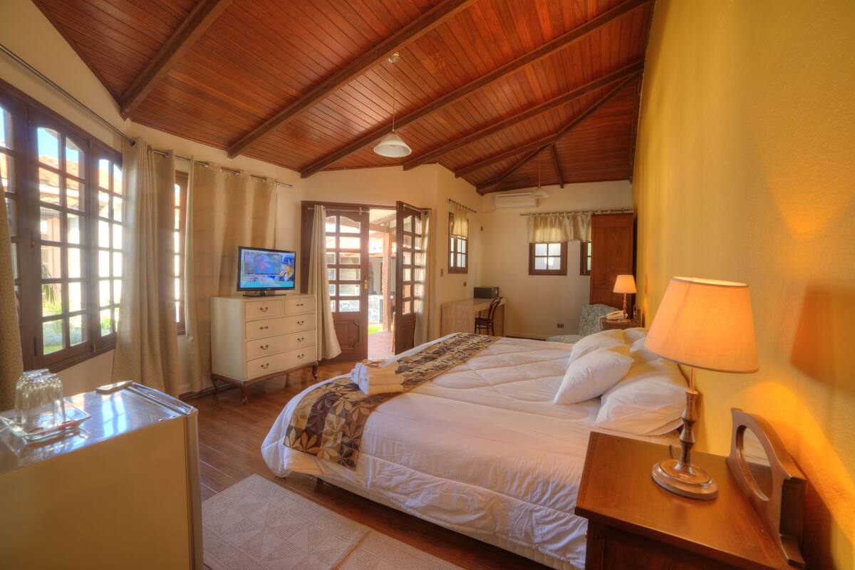 Premium bedding, minibar, in-room safe, individually decorated