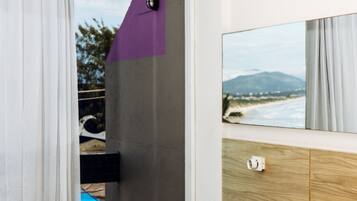 Double or Twin Room, Partial Ocean View | Minibar, in-room safe, blackout drapes, free WiFi