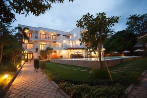 Property entrance - iRoHa Garden Hotel & Resort (Phnom Penh)